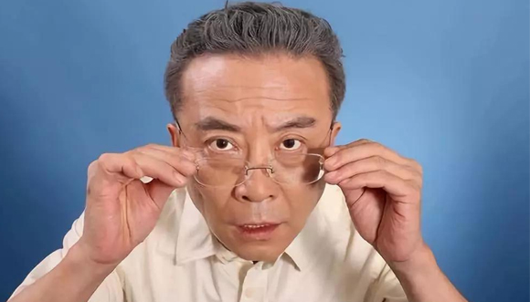 美麗島多焦鏡：傳統(tǒng)老花鏡的弊端，多焦鏡一副就解決了財務(wù)工作者的用眼煩惱